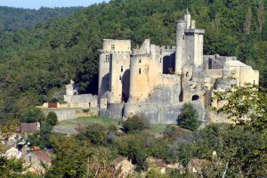 chateau de bonaguil dans le lot et garonne